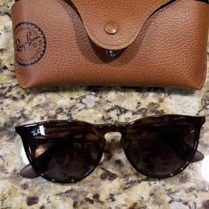 Ray ban erika tortoise finish comes with case